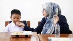 Begini Suasana Makan Bergizi Gratis di SLB Cahaya Jaya