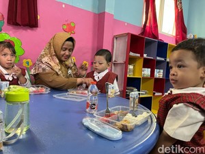 Video BGN: Tambahan Rp 100 T Penuhi Target 82,9 Juta Penerima Makan Gratis