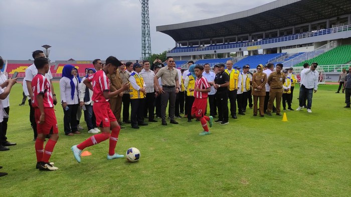 Menko AHY saat di Stadion Gelora Delta Sidoarjo