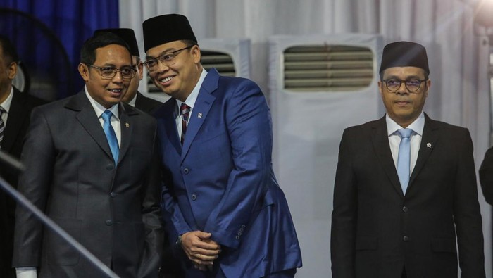 Menteri Komunikasi dan Digital Meutya Hafid menyampaikan sambutan saat pelantikan pejabat Kementerian Komdigi di Kementerian Komunikasi dan Digital, Jakarta, Senin (13/1/2025). Pelantikan para pejabat di lingkungan Kementerian Komunikasi dan Digital (Komdigi) ini dilakukan setelah pemerintah merombak kementerian yang sebelumnya bernama Kementerian Komunikasi dan Informatika. ANTARA FOTO/Asprilla Dwi Adha/YU