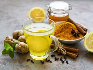 Ramuan Jahe Kunyit Sereh Jeruk Nipis Obat Apa? Ini Manfaat dan Cara Minumnya