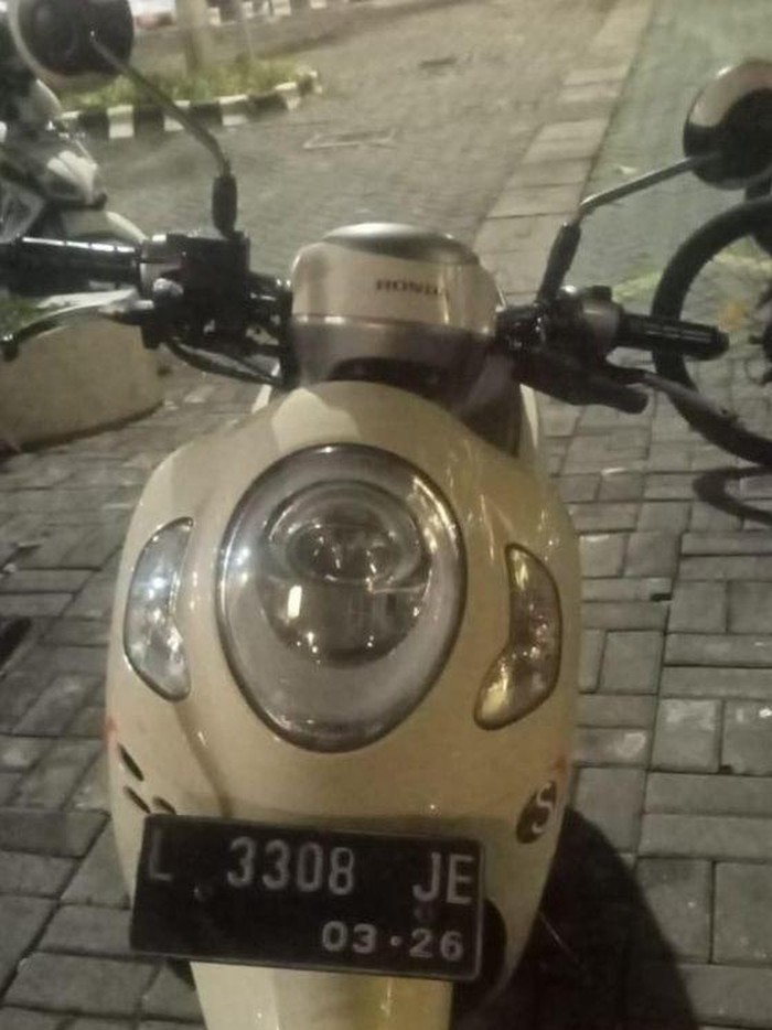 Motor hasil curian yang diamankan di Surabaya