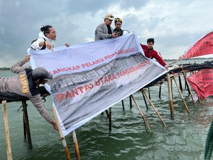 Muhammadiyah-Koalisi Sipil Minta Pagar 30 Km di Laut Tangerang Dicabut!