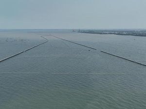 KKP Ungkap Pagar Laut di Bekasi Tak Berizin, Pemilik Sudah Diketahui