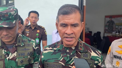Panglima Kodam (Pangdam) IX/Udayana Mayjen TNI Muhammad Zamroni saat ditemui setelah meninjau dapur sehat di Karangasem, Senin (13/1/2025).
