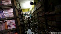 Sejak tahun 2006, harga komik bekas yang dijual tidak berubah hingga sast ini yaitu 4 ribu rupiah.  