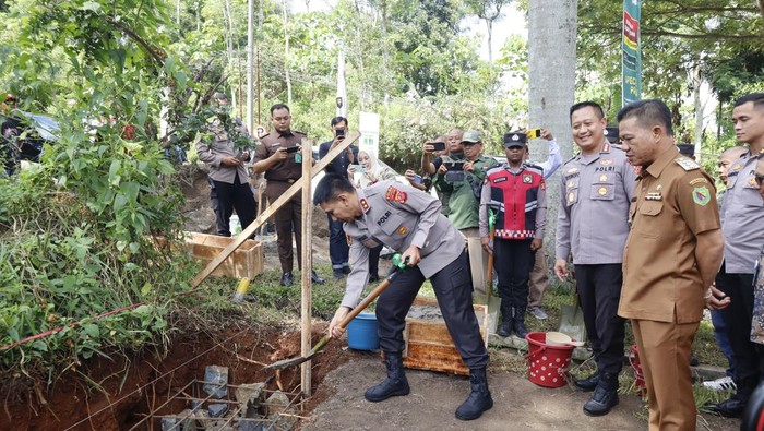 Peletakan batu pertama pembangunan Polsek Arjasari