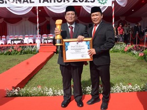 Bupati Lamongan Sabet Penghargaan Keselamatan dan Kesehatan Kerja
