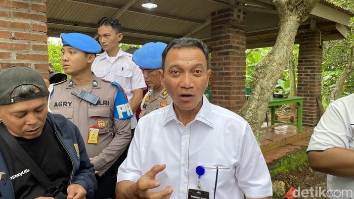 Direktur Reserse Kriminal Umum (Dirreskrimum) Polda Jateng Kombes Dwi Subagio di TPU Sekrakal, Senin (13/1/2025).