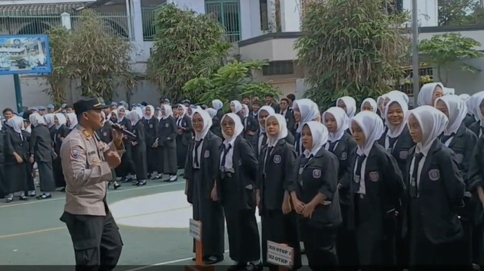 Police Goes To School Polsek Kelapa Gading