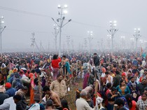 India Pakai Kecanggihan AI di Ritual Mandi Terbesar Kumbh Mela