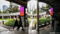 Namun, jika pengambilan konten atau gambar menggunakan alat-alat profesional seperti adanya lighting, penggunaan drone dan lain-lain, tentu memerlukan koordinasi dengan PT ITJ.  