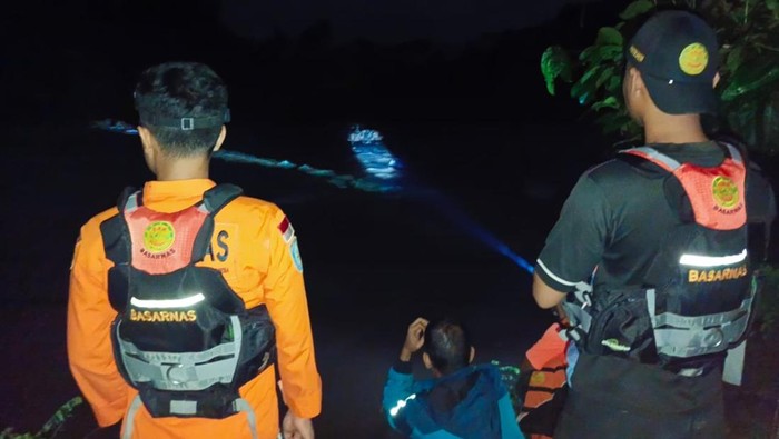 Proses pencarian kedua korban