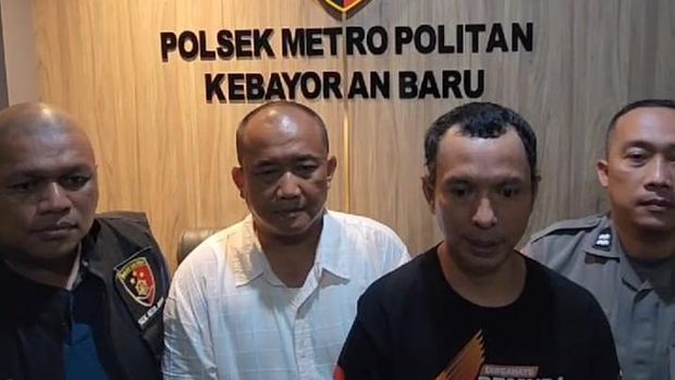 Rifkyman, yang menyuruh pembuat konten di Taman Literasi Blok M izin ke Pemuda Pancasila, meminta maaf.