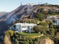 Sedekat ini Rumah Tom Hanks dengan Kebakaran Los Angeles