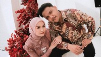 Salsama Salsabil dan Dimansyah Laitupa dipertemukan dalam ajang pencarian bakat menyanyi pada 2023. Hubungan asmara mereka jauh dari kata heboh. Foto: Instagram @dimansyahlaitupa/ @salmasalsabil12