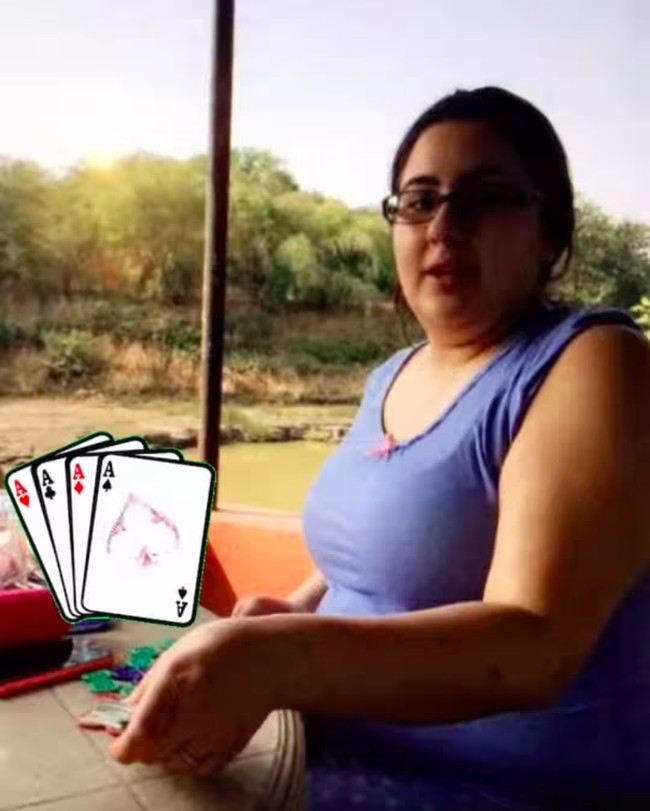 “Aku bukan cuma kelebihan berat badan, aku merusak timbangan. Yang sering terjadi adalah aku bangun di pagi hari dan berat badan 85 kg dan tidak ada baju yang benar-benar pas. (Lalu aku berpikir) berat badan 85 hingga 96 - apa bedanya? Itu adalah cara terburuk untuk menjadi gemuk dan itulah yang mulai terjadi padaku,” ujarnya dilansir Hindustan Times. Foto: Instagram