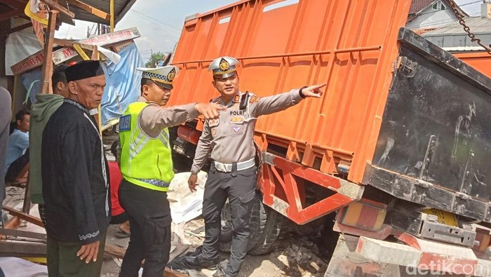 Tabrakan beruntun di Majalengka