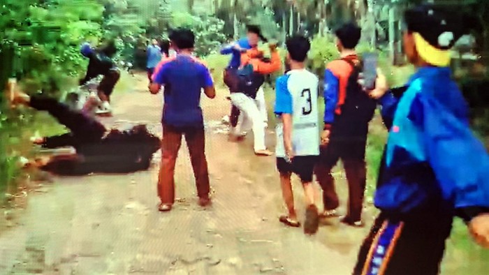 Tawuran pelajar di Ujunggenteng, Sukabumi