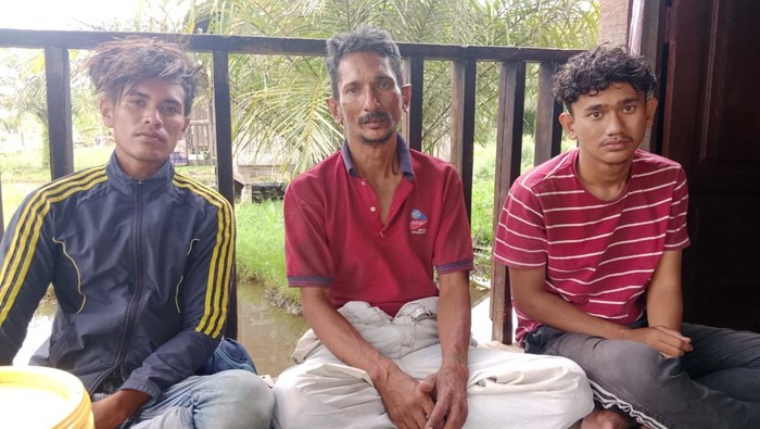 Tiga orang nelayan asal Malaysia yang hanyut ke Aceh. (dok. Panglima Laot)
