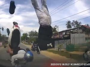 Kronologi Motor Vs Alphard di Konawe hingga Remaja Boncengan Motor Terpental