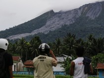 Aktivitas Gunung Ibu Meningkat, Material Lava Meluber