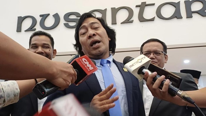 Anggota DPD Alfiansyah Bustami (Komeng)