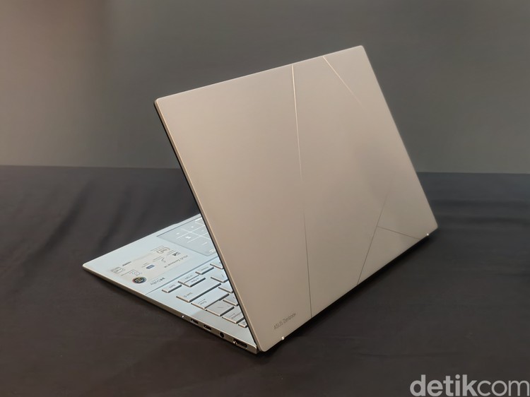 Asus Zenbook 14 OLED (UX3405CA)