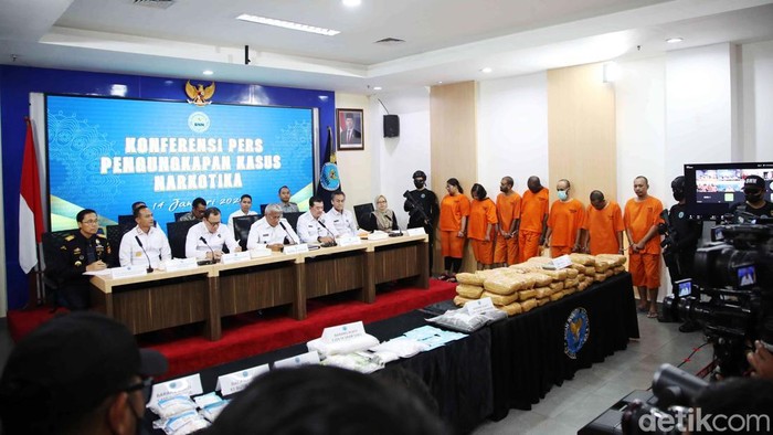 BNN berhasil mengamankan 60,19 kg narkoba dari 11 kasus. Pengungkapan kasus narkoba itu dilakukan pada periode awal Januari 2025.