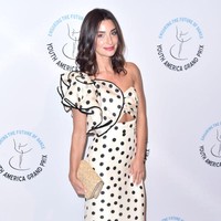 Kehidupan mewah Candice Miller, seorang sosialita dan influencer dengan blog ‘Mama & Tata,’ berubah drastis setelah suaminya, Brandon Miller, meninggal pada Juli 2024. Brandon, yang dikenal sebagai pengusaha properti, memilih mengakhiri hidupnya di tengah tekanan utang sebesar US$ 33,6 juta atau sekitar Rp 550 miliar. Foto: Getty Images