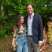 Brandon ditemukan tewas di rumah mewah mereka di Hamptons, AS setelah petugas pemadam kebakaran menanggapi alarm karbon monoksida. Laporan resmi menyebut kematiannya sebagai bunuh diri. Berdasarkan catatan pengadilan, Brandon meninggalkan utang besar, termasuk pinjaman tanpa jaminan senilai US$ 20 juta, utang kartu kredit, dan pinjaman dari teman serta keluarga.  Foto: Getty Images