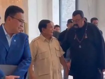 Video Keakraban Prabowo Ngobrol Bareng Aktor Steven Seagal