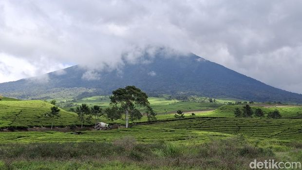 Gunung Dempo di Pagar Alam Gunung Dempo di Pagar Alam