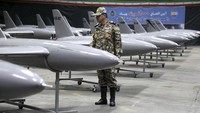 Laporan kantor berita Tasnim, seperti dilansir Reuters dan Press TV, Senin (13/1/2025), menyebut drone-drone baru itu telah dikirimkan ke berbagai lokasi pasukan militer di seluruh wilayah Iran. Pengiriman itu dilakukan pada Senin (13/1) waktu setempat.  