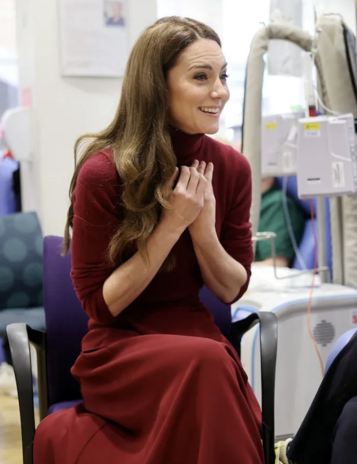 Kate Middleton mengunjungi rumah sakit Royal Marsden