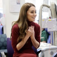 Kunjungan tersebut juga didekasikan Kate untuk memberikan dukungan kepada pasien yang saat ini juga berjuang dengan kanker.  Foto: dok. Reuters