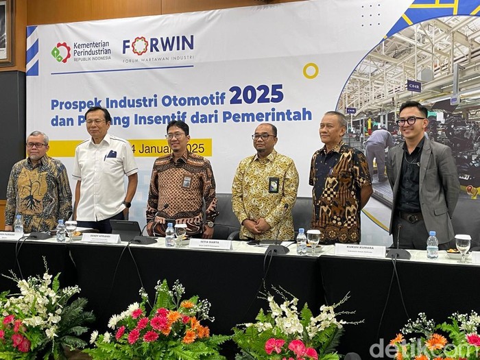 Bank Danamon bersama Adira Finance didukung MUFG, terus memperkuat komitmen untuk mendukung industri otomotif Indonesia.