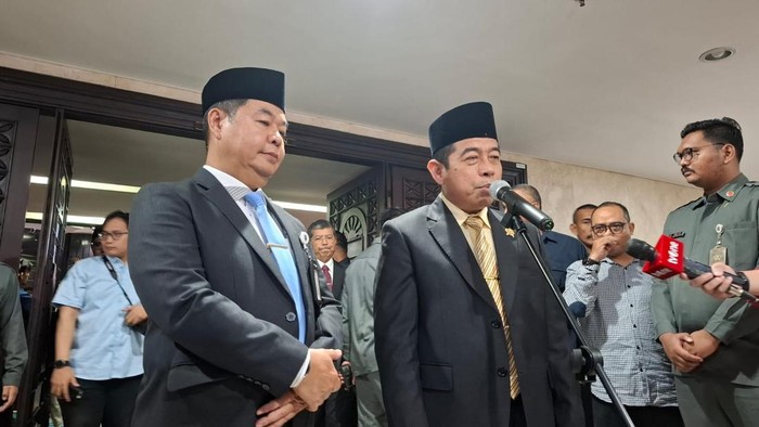 Ketua DPRD DKI Jakarta Khoirudin (dasi kuning)-(Belia/detikcom)