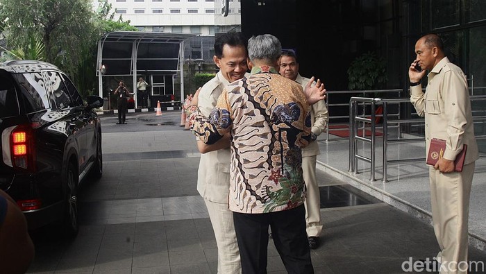KPK dan BPPIK Sinergi Berantas Korupsi Badan Pengendalian Pembangunan dan Investigasi Khusus (BPPIK) bersinergi dengan KPK. Kolaborasi itu terkait pencegahan dan pemberantasan korupsi khususnya pengawasan APBN.