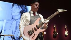 Melihat Ratusan Koleksi Gitar Ikon Rock Jeff Beck yang Bakal Dilelang