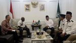 Menteri HAM Natalius Pigai Bertemu Gus Yahya di Kantor PBNU