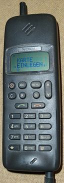 Nokia 1011, ponsel GSM pertama Nokia yang dirilis pada 1992