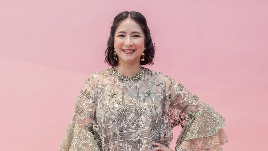 Novita Angie Kenang Cara Bicara ke Anak soal Status Adopsi