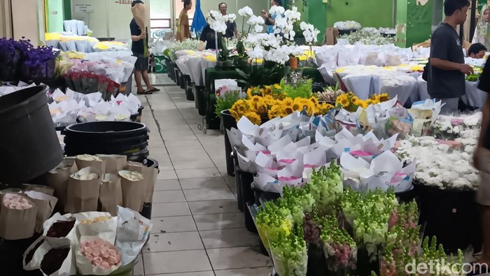 Pasar Bunga Rawabelong Pasar Bunga Rawabelong