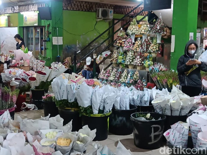 Pasar Bunga Rawabelong