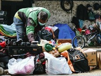 Video Berburu Elektronik Bekas di Pasar Loak Kebayoran Lama