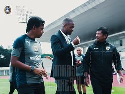 Kunjungi TC Timnas U-20, Kluivert Ajak Indra Sjafri Berdiskusi