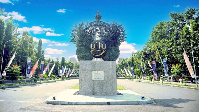 Patung Kembara UNY