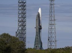 Peluncuran Perdana Roket New Glenn milik Blue Origin Ditunda