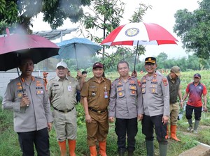 Dukung Ketahanan Pangan, Polres Jakbar Bikin Urban Farming Mini